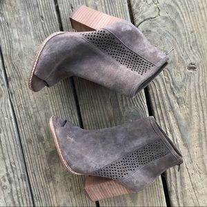☑️☑️ GIANNI BINI SUEDE BOOTIE 5.5